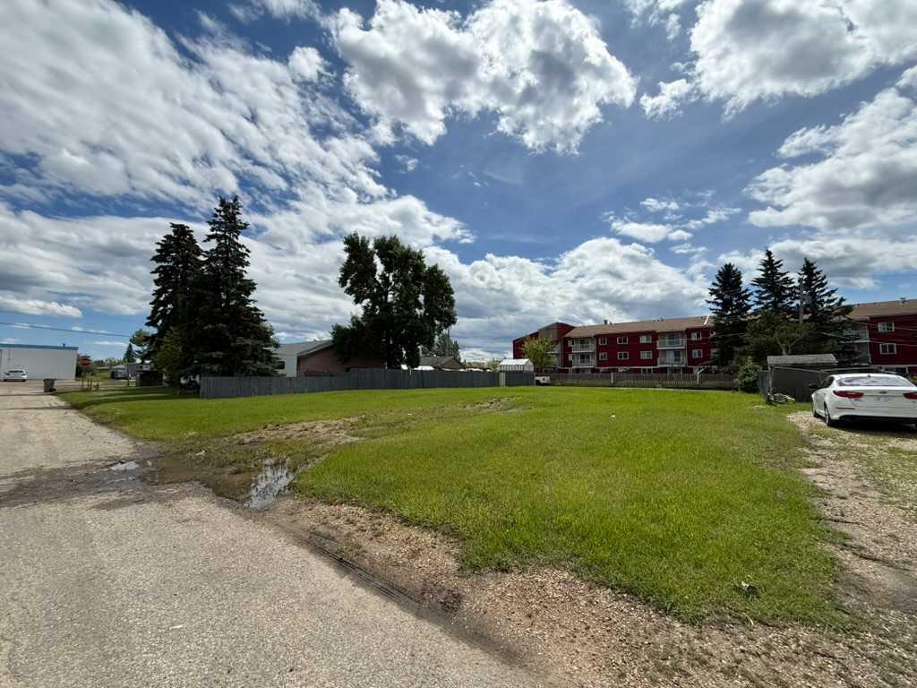 9807 96 Avenue , A2328810, Alberta,