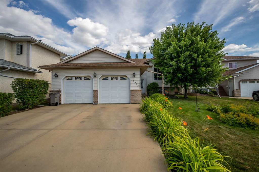 Third View of 10905 91 Street , Crystal Heights, Grande Prairie, Alberta, T8X 1K3
