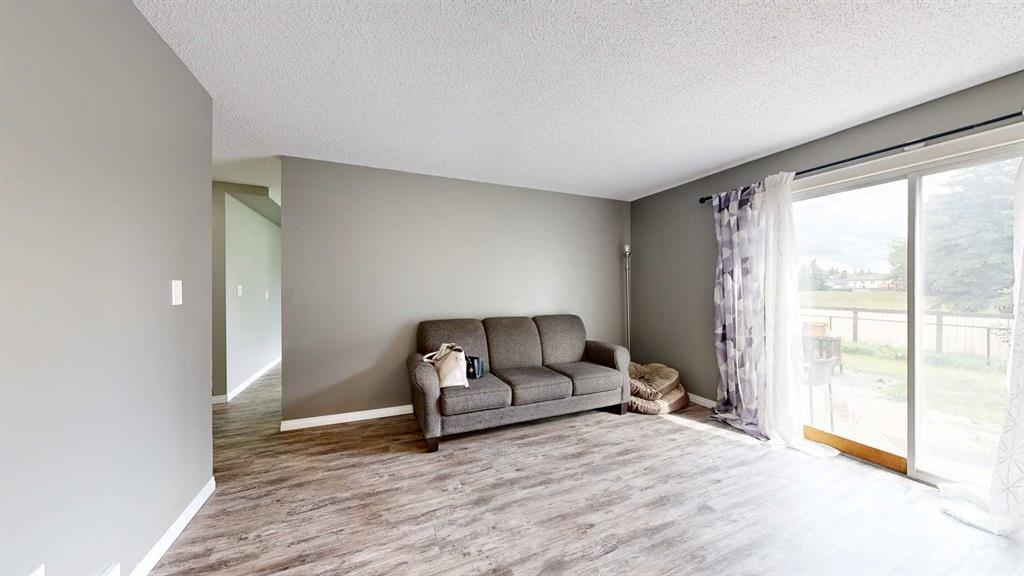Fifth View of 6413 94A Street , Country Club Estates, Grande Prairie, Alberta, T8W 1B8