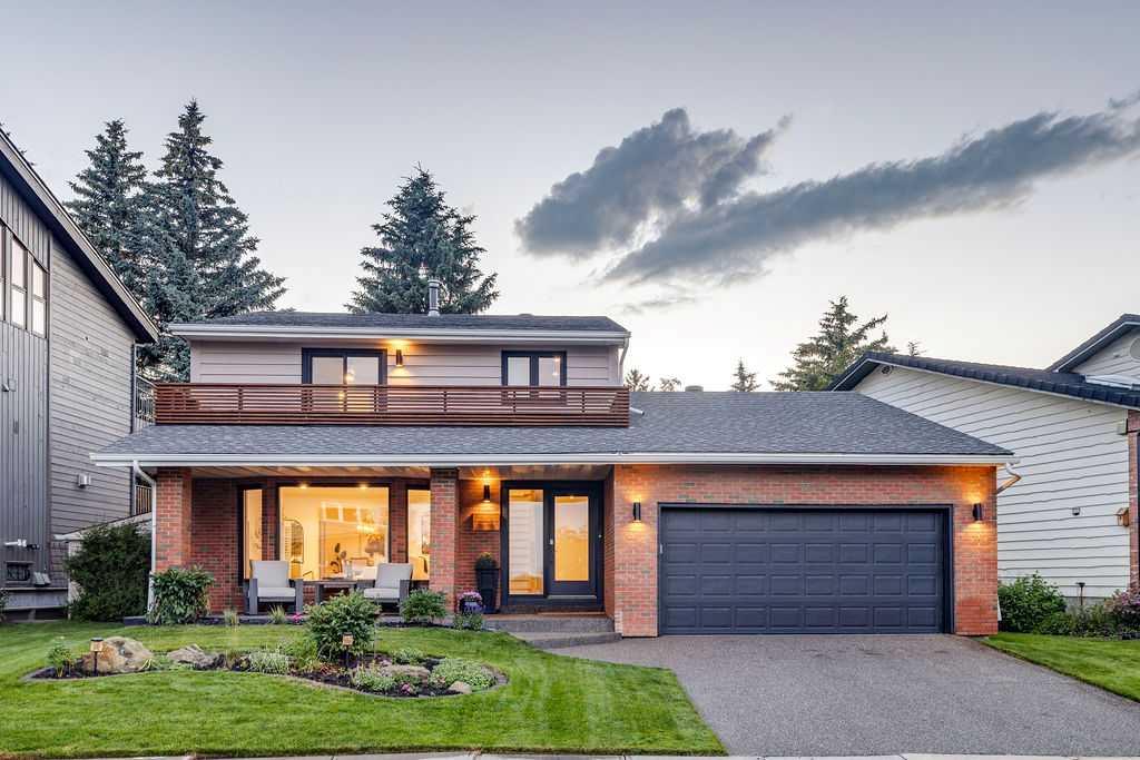 23 Woodgrove Crescent SW, A2328920, Alberta,