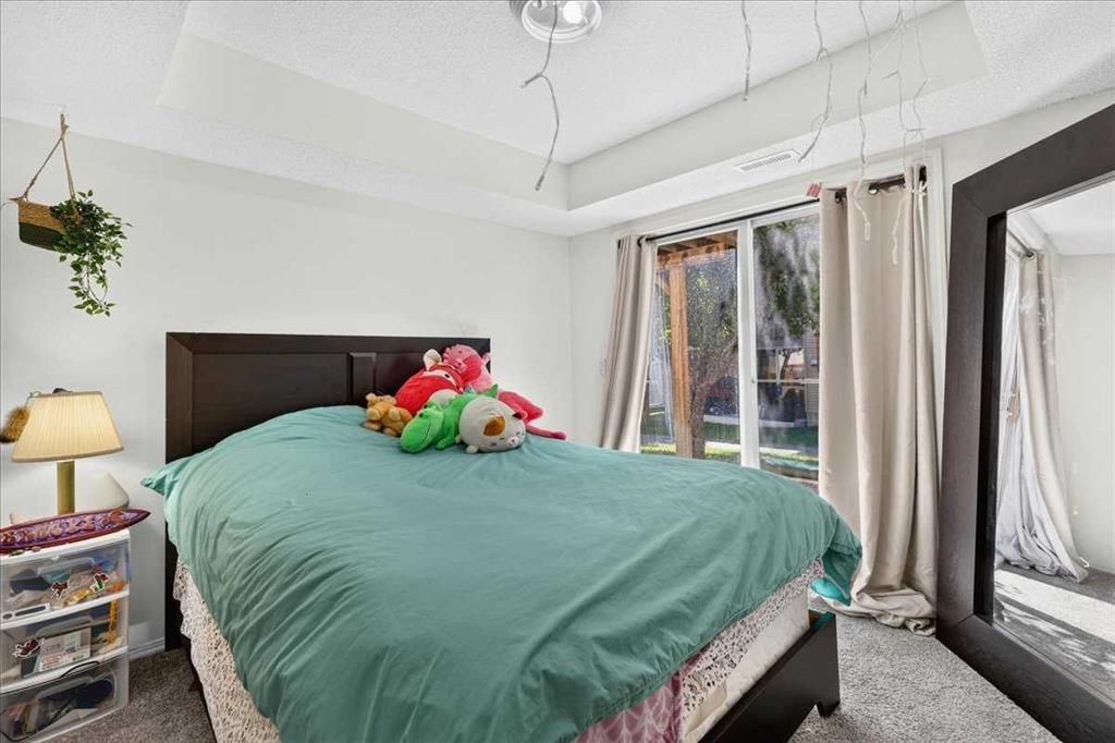 Fifth View of 137 Bridlewood Lane SW, Bridlewood, Calgary, Alberta, T2Y 3X8