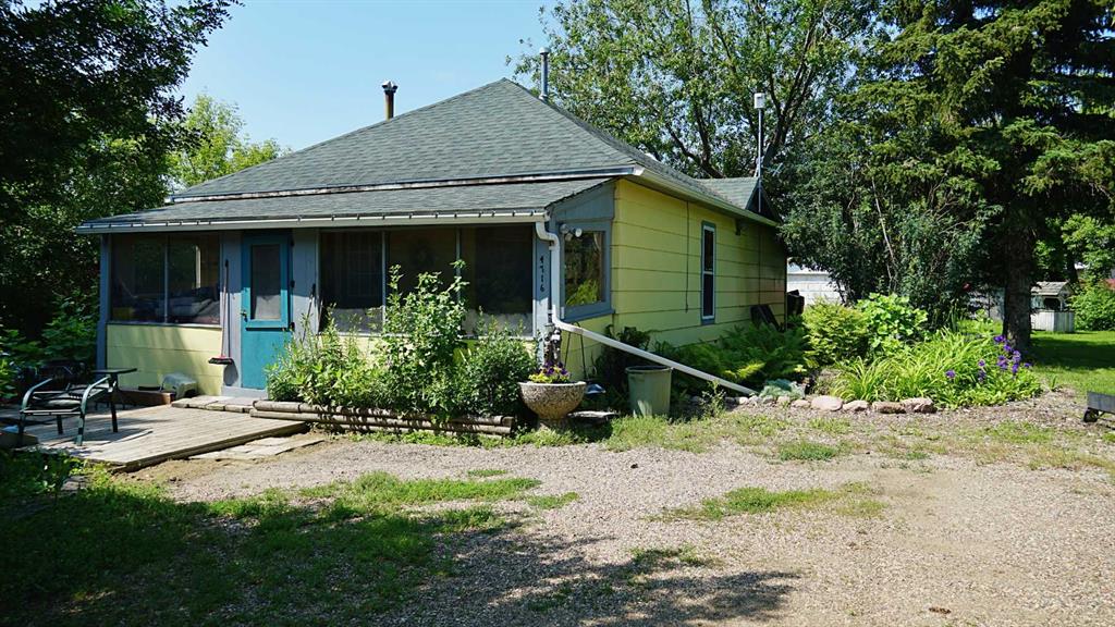 Second View of 4716 49 Street , Mannville, Mannville, Alberta, T0B 2W0