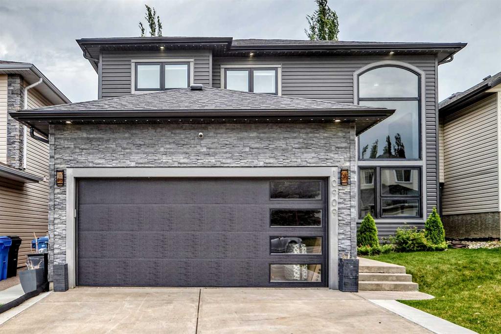 MLS® listing #114038270 for sale located at 10909 Hidden Valley Drive NW