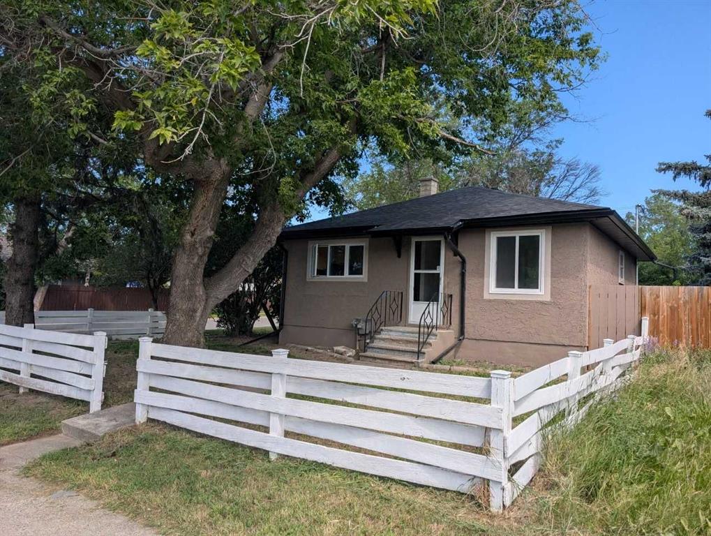 Second View of 1803 5A Avenue N, Westminster, Lethbridge, Alberta, T1H 0R2