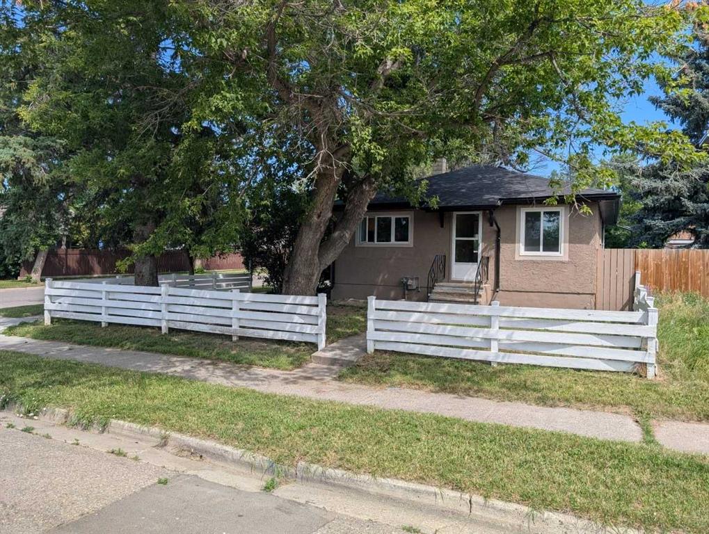 Fourth View of 1803 5A Avenue N, Westminster, Lethbridge, Alberta, T1H 0R2