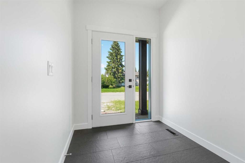 Fourth View of 609A 5 Avenue SW, NONE, Sundre, Alberta, T0M1X0