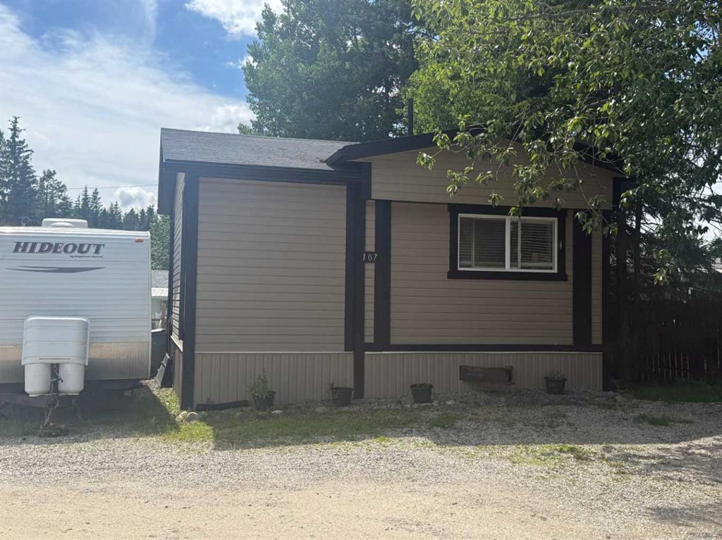 Third View of 107, 810 56  , Edson, Edson, Alberta, T7E 1P5