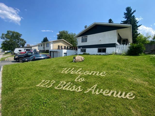 123 BLISS Avenue , A2329031, Alberta,