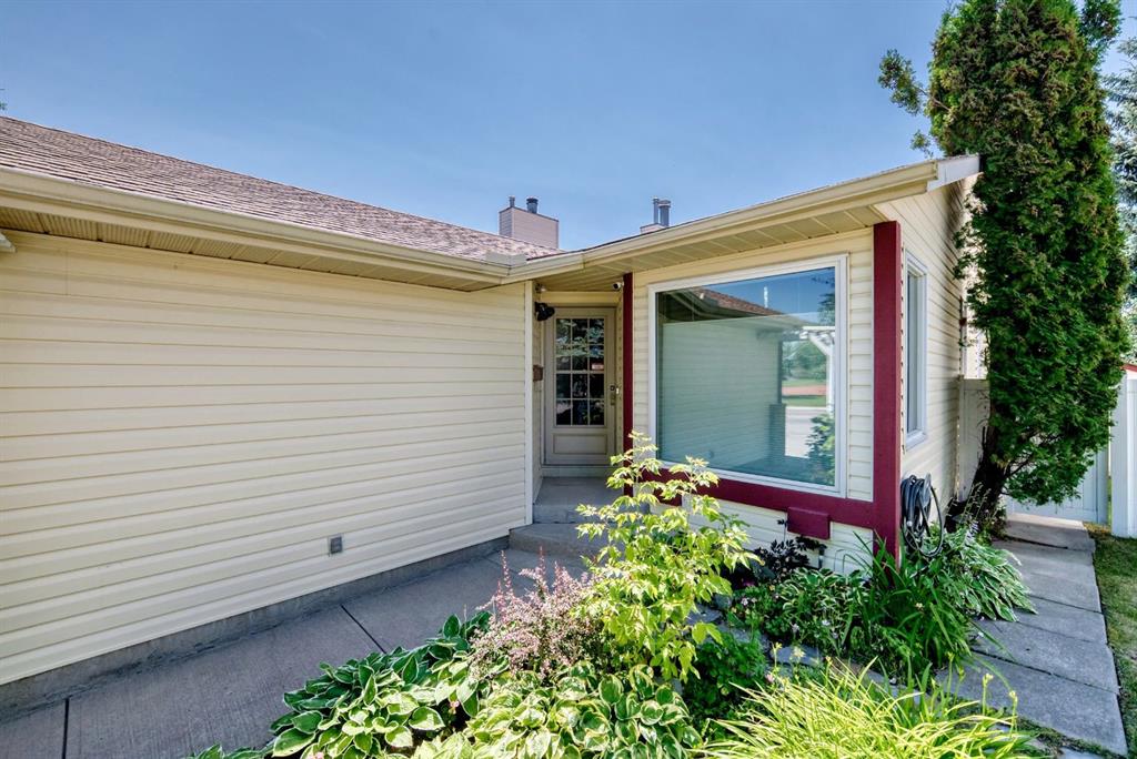Third View of 192 Riverbend Drive SE, Riverbend, Calgary, Alberta, T2C3X8