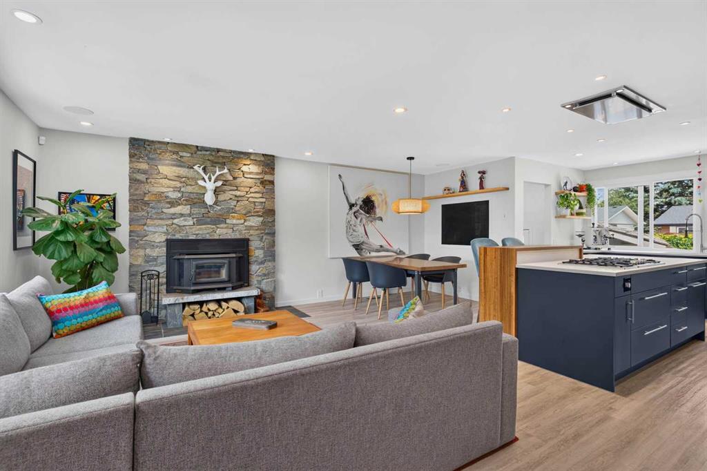Fourth View of 824 Cannell Road SW, Canyon Meadows, Calgary, Alberta, T2W 1T4
