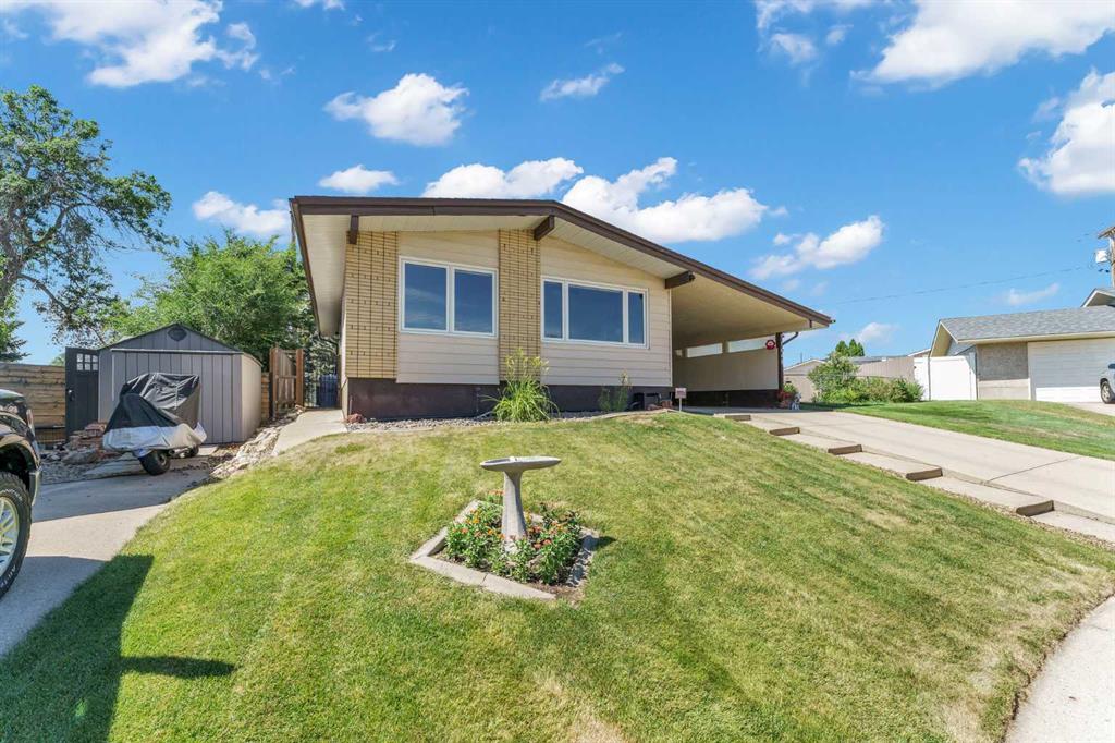 Third View of 1640 9 Avenue NE, Northeast Crescent Heights, Medicine Hat, Alberta, T1A6G2