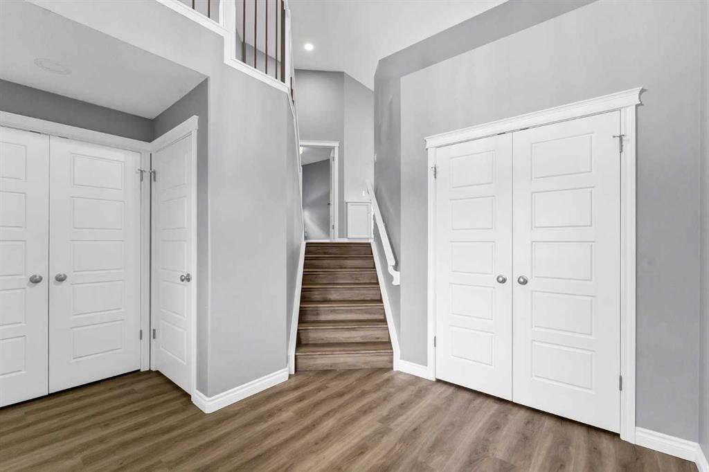 Fourth View of 127 Hamptons Crescent SE, SE Southridge, Medicine Hat, Alberta, T1B0P4