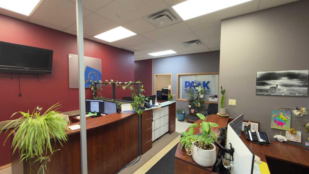 Third View of 10, 491 W T Hill Boulevard S, Wt Hill Business Park, Lethbridge, Alberta, T1J 1Y6