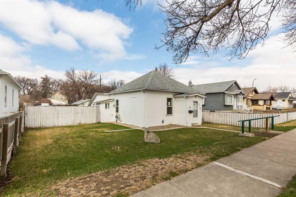 Fourth View of 538 12C Street N, Senator Buchanan, Lethbridge, Alberta, T1H 2N3