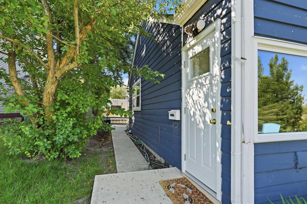 Fifth View of 2205 27 Avenue SW, Richmond, Calgary, Alberta, T2T 1J1