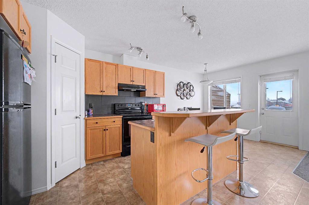 Fifth View of 102, 800 Yankee Valley Boulevard SE, Big Springs, Airdrie, Alberta, T4A 2L1