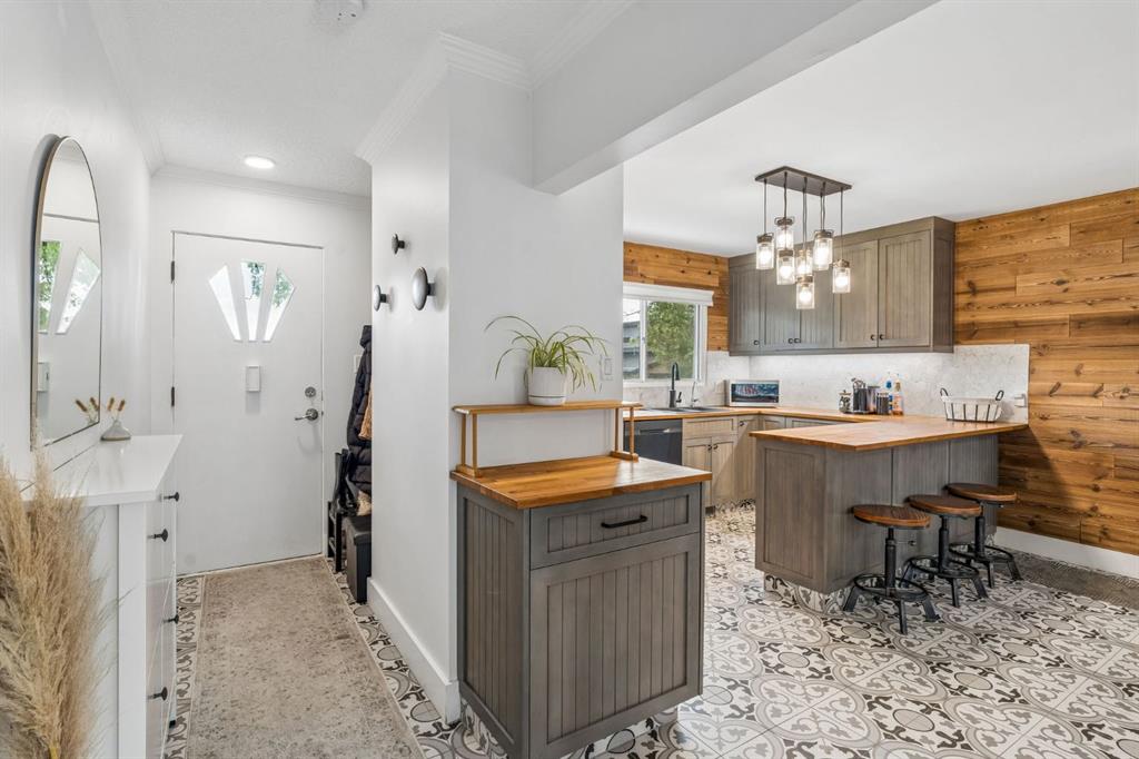 Fourth View of 27 Heston Street NW, Highwood, Calgary, Alberta, T2K 2C3