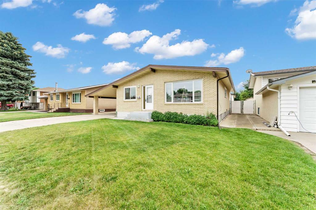 Third View of 2689 Thompson Crescent SE, Crestwood-Norwood, Medicine Hat, Alberta, T1B 1C5