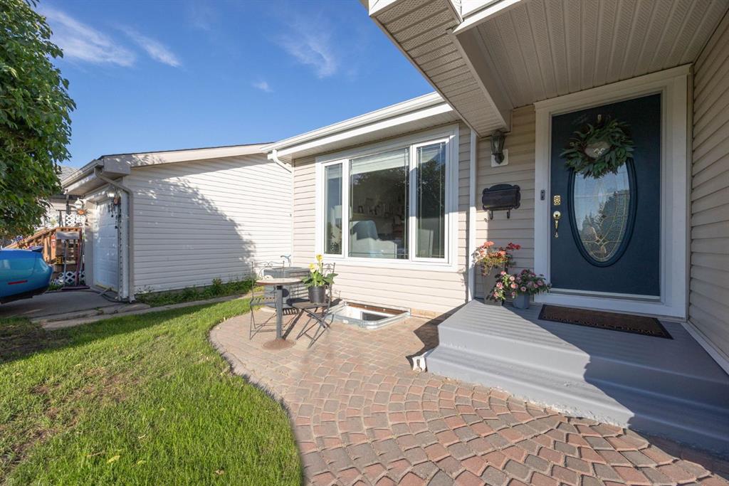 Third View of 254 Wolverine Drive , Thickwood, Fort McMurray, Alberta, T9H 4R5