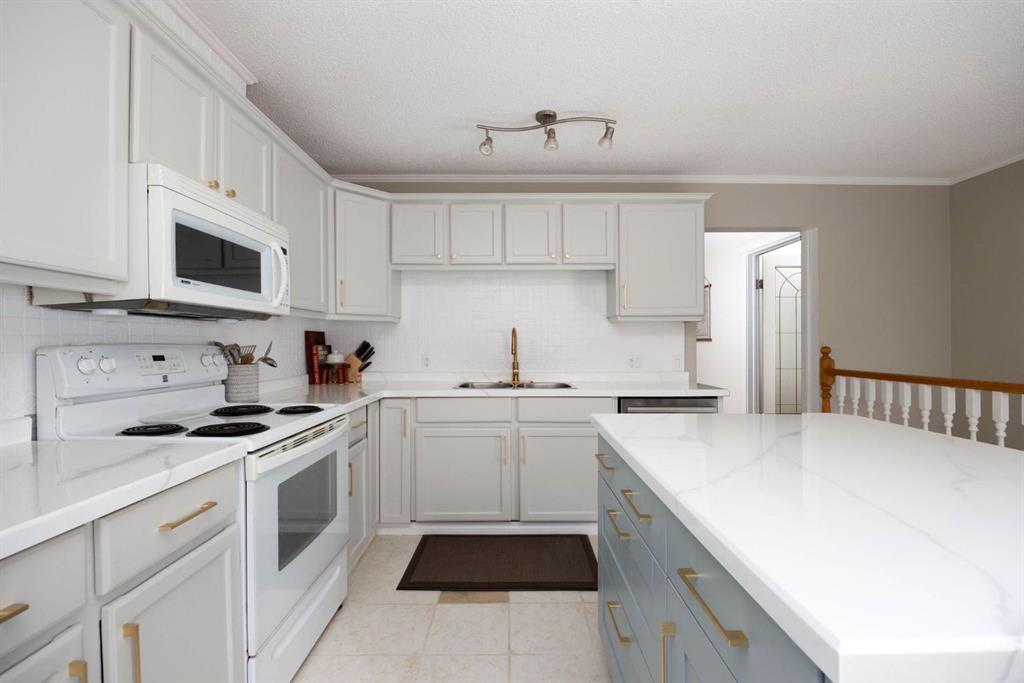 Fifth View of 254 Wolverine Drive , Thickwood, Fort McMurray, Alberta, T9H 4R5