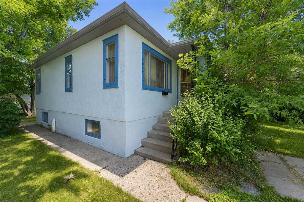 Main View of 1917 Mountview Crescent NE, Winston Heights/Mountview, Calgary, Alberta, T2E 5N4
