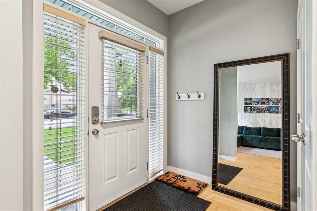 Fifth View of 1046 Rundle Crescent NE, Renfrew, Calgary, Alberta, T2E 5M2