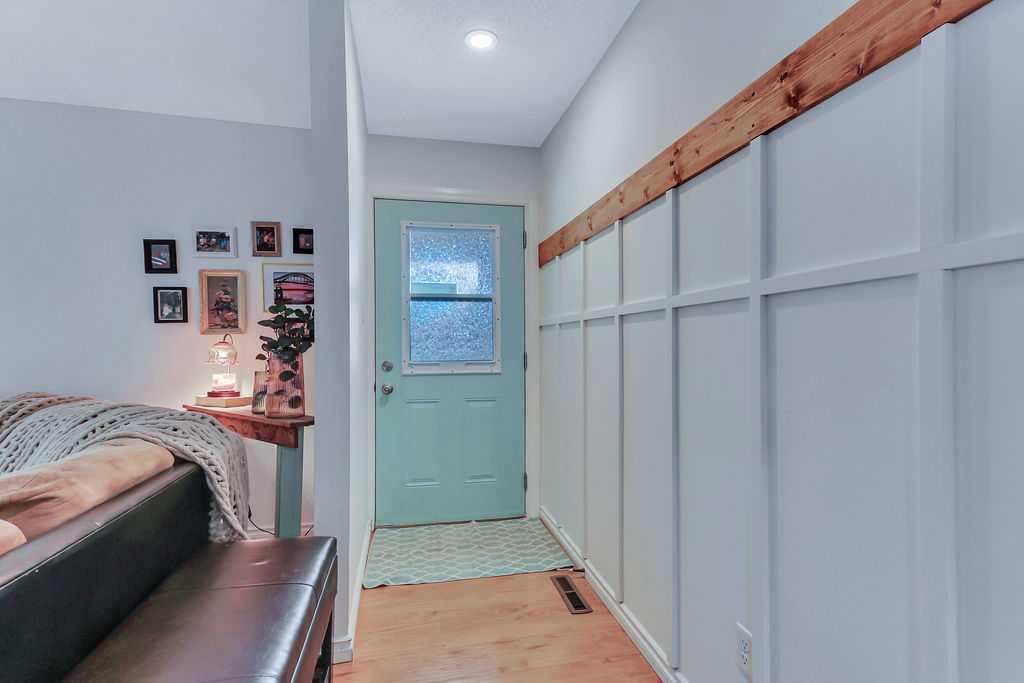 Fifth View of 4 Anders Street , Anders Park, Red Deer, Alberta, T4R 1B8