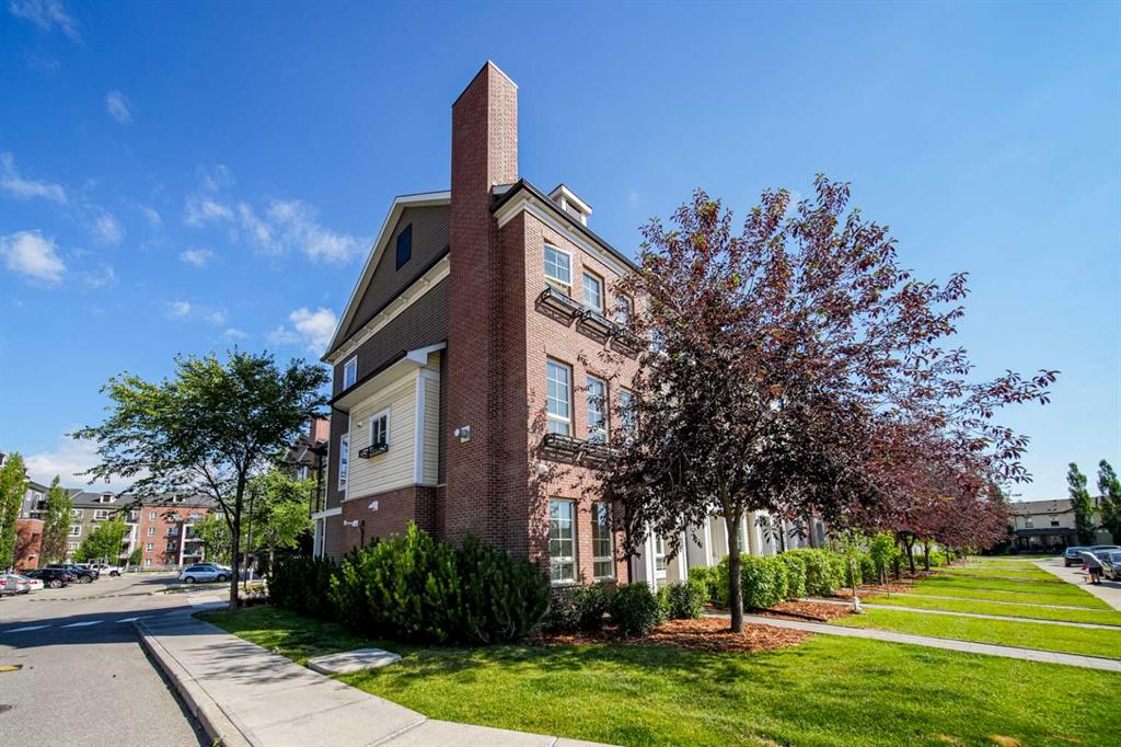 211 Copperpond Common SE, A2329355, Alberta,