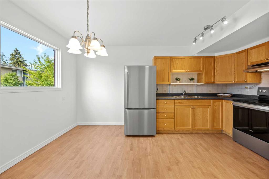 Fourth View of 605, 6223 31 Avenue NW, Bowness, Calgary, Alberta, T3B 3X2