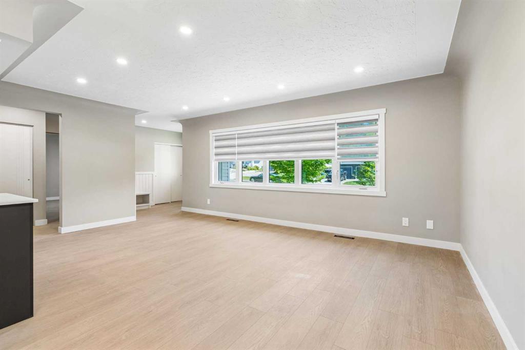 Fifth View of 4319 19 Street NW, Charleswood, Calgary, Alberta, T2L 2B8