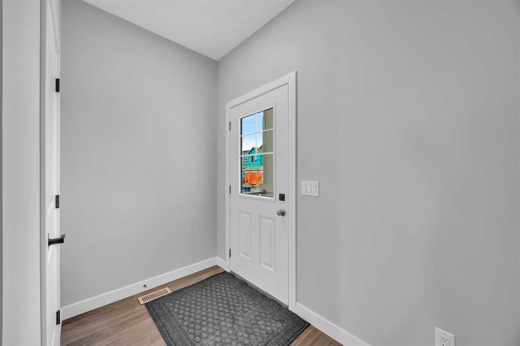 Third View of 553 Hotchkiss Drive SE, Hotchkiss, Calgary, Alberta, T3S 0T3