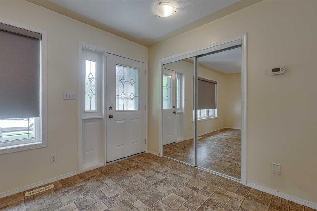 Fifth View of 82 Ruttan Close , Rosedale Meadows, Red Deer, Alberta, T4P 3T2