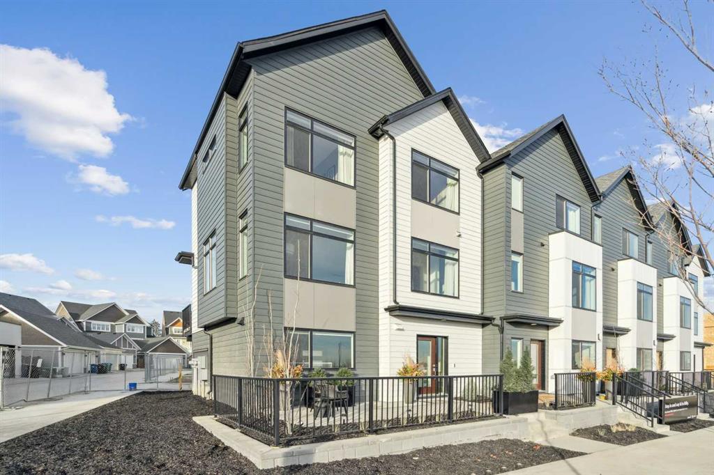 Third View of 171 Dieppe Drive SW, Currie Barracks, Calgary, Alberta, T3E 8H6