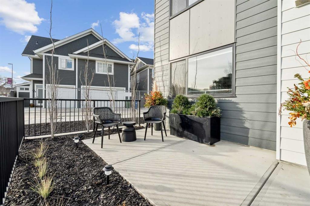 Fourth View of 171 Dieppe Drive SW, Currie Barracks, Calgary, Alberta, T3E 8H6