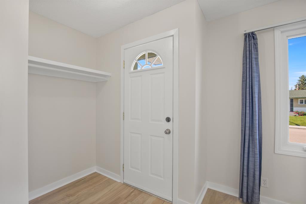 Fifth View of 11 Oxbow Street , Oriole Park, Red Deer, Alberta, T4N5C3