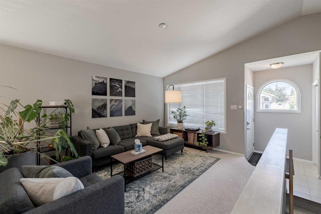 Fifth View of 77 Blackfoot Crescent W, Indian Battle Heights, Lethbridge, Alberta, T1K 7P7
