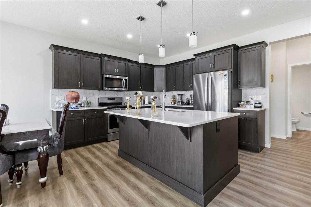 62 Wolf Hollow Way SE, A2329556, Alberta,