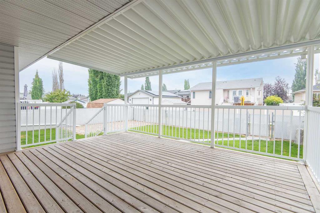 Fifth View of 19 Logan Close , Lancaster Meadows, Red Deer, Alberta, T4R 2N9