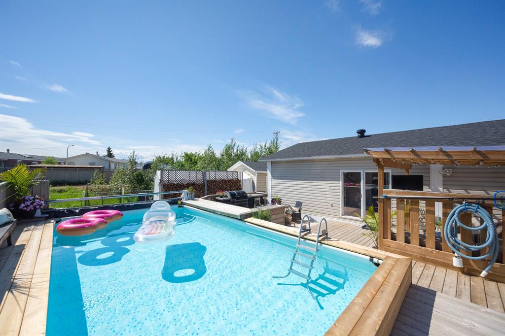240 Grandview Crescent , A2329634, Alberta,