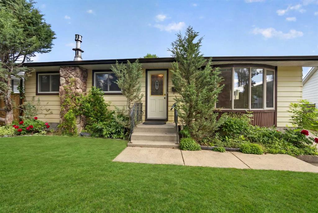 Main View of 135 Huntcroft Way NE, Huntington Hills, Calgary, Alberta, T2K 4E4