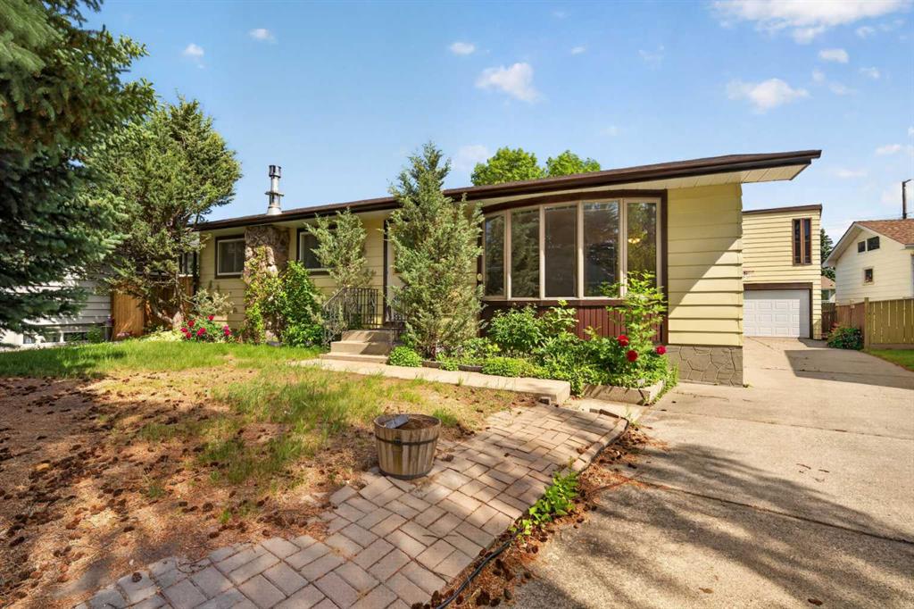 Fifth View of 135 Huntcroft Way NE, Huntington Hills, Calgary, Alberta, T2K 4E4