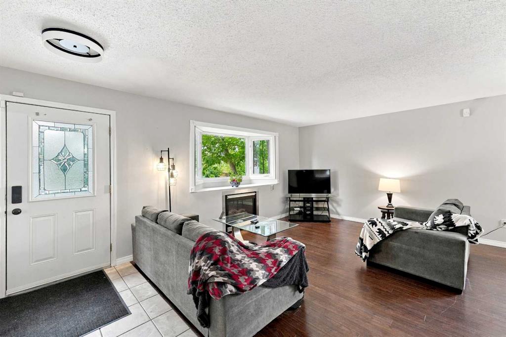 Fifth View of 12 Anders Street , Anders Park, Red Deer, Alberta, T4R 1B8