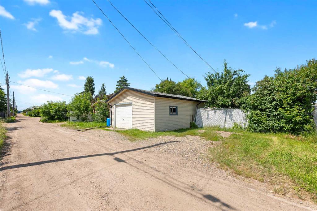 Third View of 5607 43 Street , Southridge, Lloydminster, Alberta, T9V 0A5