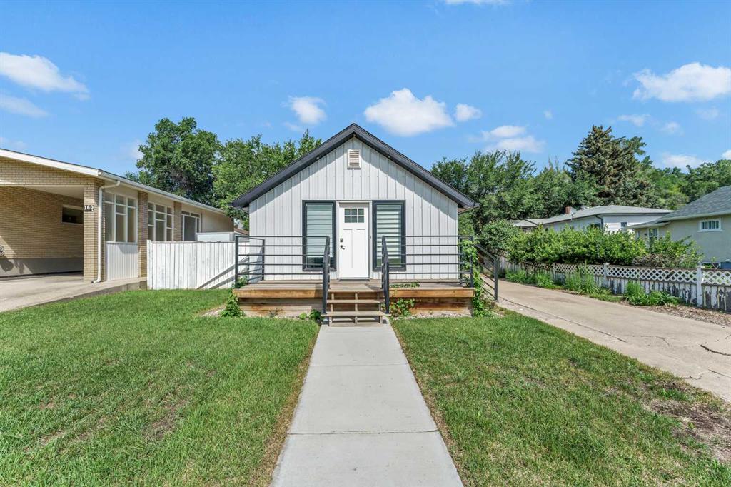 166A 3 Street NE, A2329779, Alberta,
