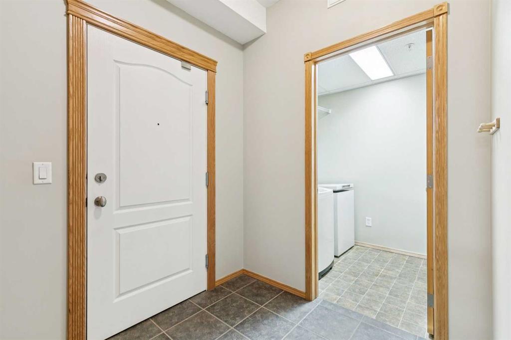 Third View of 1207, 151 Country Village Road NE, Country Hills Village, Calgary, Alberta, T3K 5X5