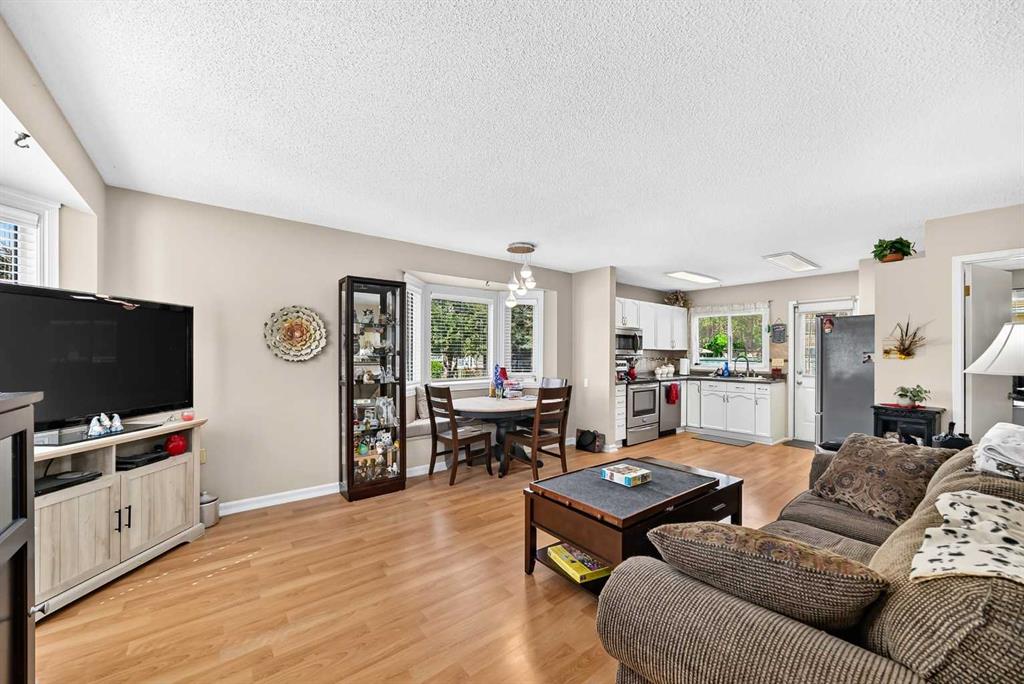 Fifth View of 3516 26A Street SE, Dover, Calgary, Alberta, T2B3G8