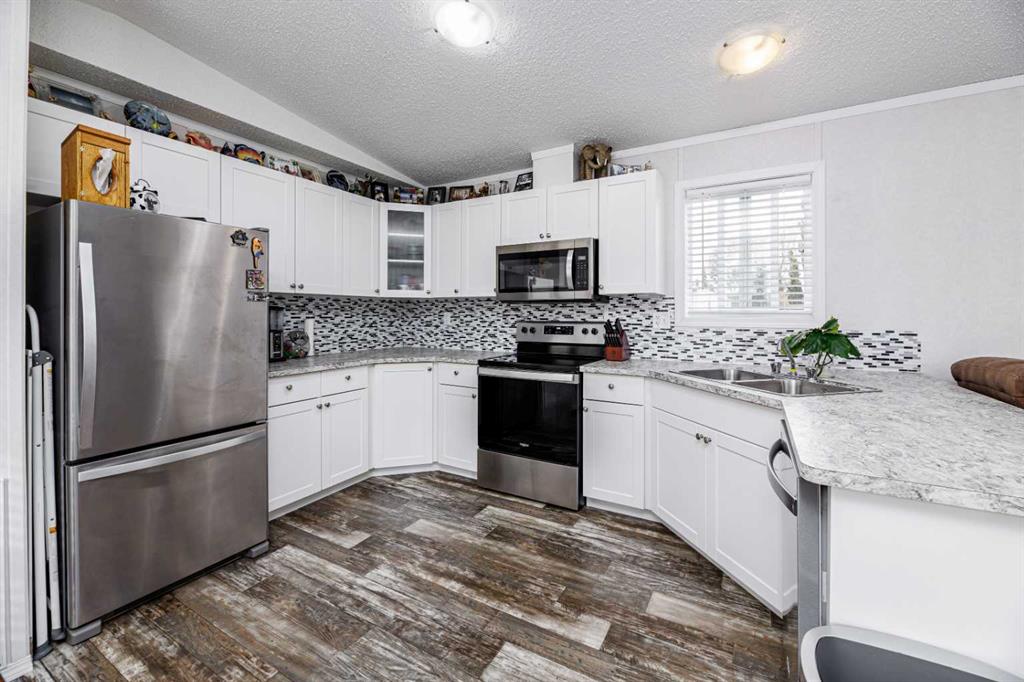 65, 4922 Womacks Road , A2329793, Alberta,