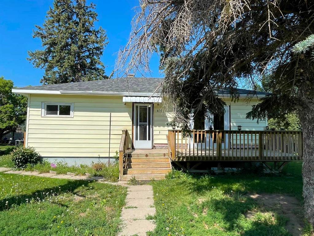 211 9 St  N, A2329865, Alberta,