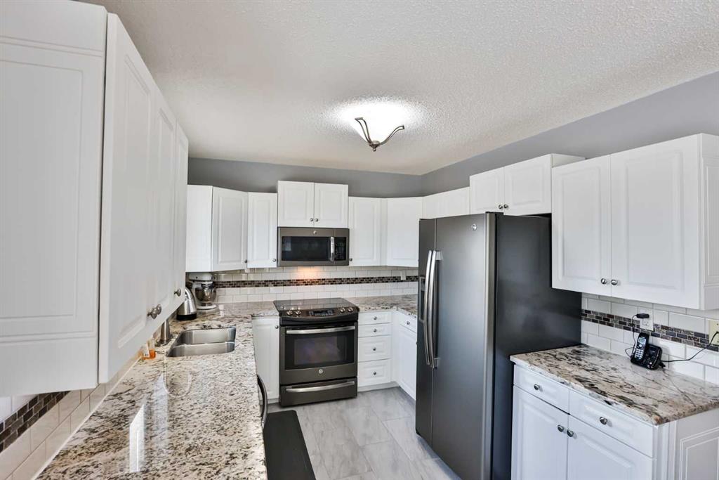 Third View of 243 N 200 W  , NONE, Raymond, Alberta, T0K 2S0