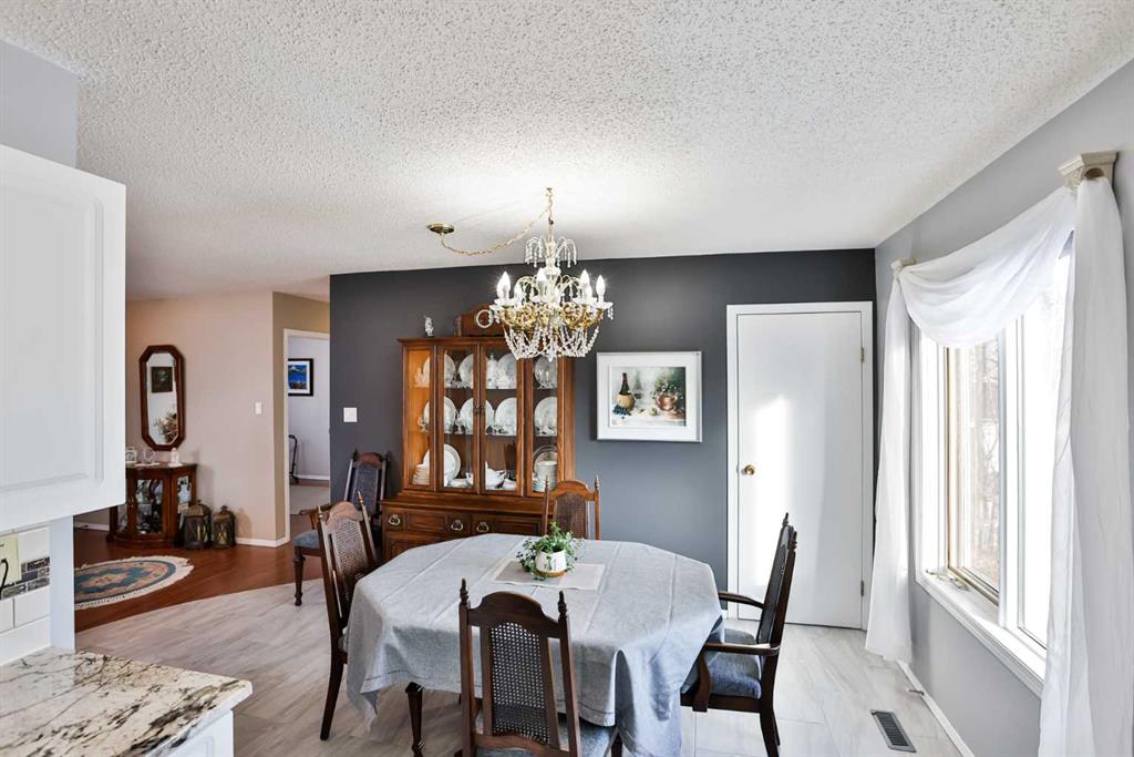 Fifth View of 243 N 200 W  , NONE, Raymond, Alberta, T0K 2S0